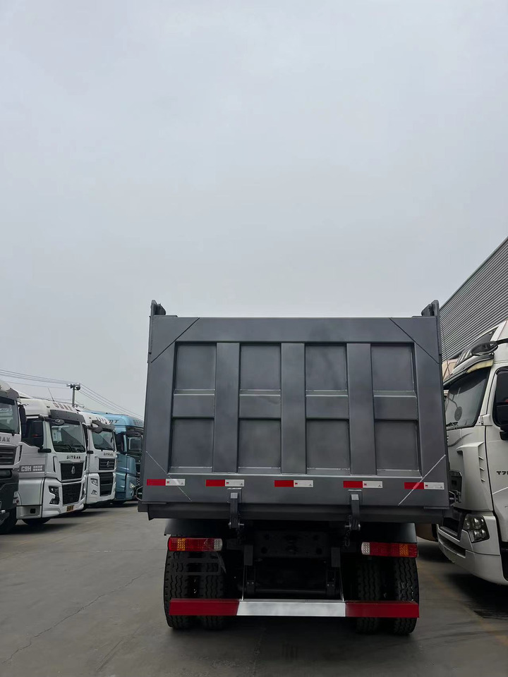 SINOTRUK HOWO 380HP Dump Truck 6x4 Click for Discount - Autocarro ribaltabile: foto 5 SINOTRUK HOWO 380HP Dump Truck 6x4 Click for Discount - Autocarro ribaltabile: foto 5