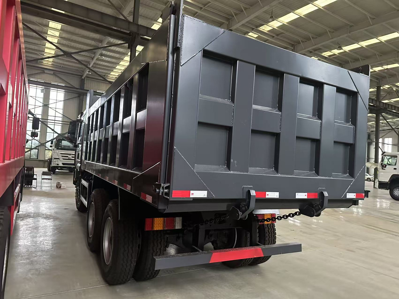 Leasing di SHACMAN X3000 Dump Truck 6✖4 SHACMAN X3000 Dump Truck 6✖4: foto 9