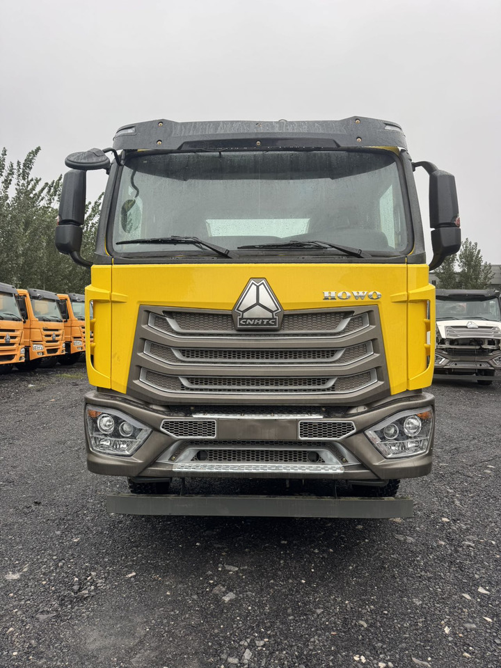 SINOTRUK HOWO 430HP Hydraulic Lift-Equipped Tractor Unit Click for Discount - Trattore stradale: foto 2 SINOTRUK HOWO 430HP Hydraulic Lift-Equipped Tractor Unit Click for Discount - Trattore stradale: foto 2