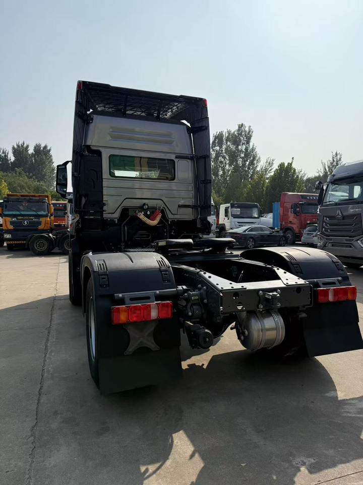 SINOTRUK HOWO NX CLICK HERE FOR DISCOUNT - Trattore stradale: foto 4 SINOTRUK HOWO NX CLICK HERE FOR DISCOUNT - Trattore stradale: foto 4