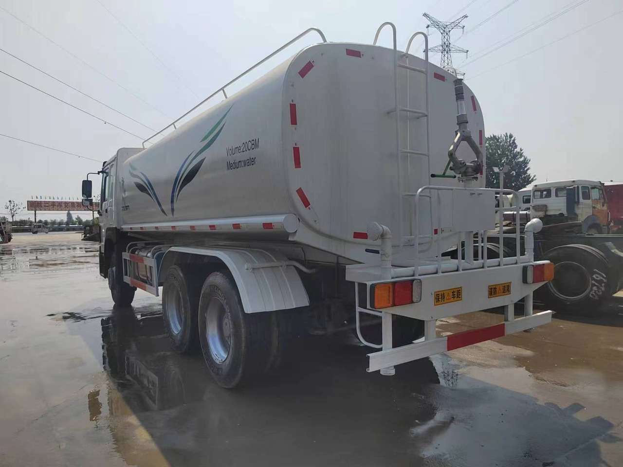 HOWO Water Tanker Click Here for Discount - Veicolo speciale/ Comunale: foto 4 HOWO Water Tanker Click Here for Discount - Veicolo speciale/ Comunale: foto 4