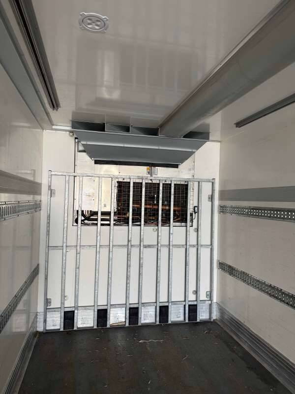 Semirimorchio frigorifero Semi-remorque 3 Essieux FRIGO 38 TONNES HAYON CAISSE CHEREAU GROUPE THERMOKING SLXI SPECTRUM: foto 9 Semirimorchio frigorifero Semi-remorque 3 Essieux FRIGO 38 TONNES HAYON CAISSE CHEREAU GROUPE THERMOKING SLXI SPECTRUM: foto 9