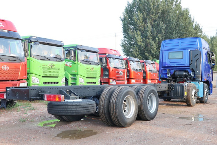 FOTON Foton 8x4 Tractor Head for Sale in Zambia - Autocarro telaio: foto 5 FOTON Foton 8x4 Tractor Head for Sale in Zambia - Autocarro telaio: foto 5