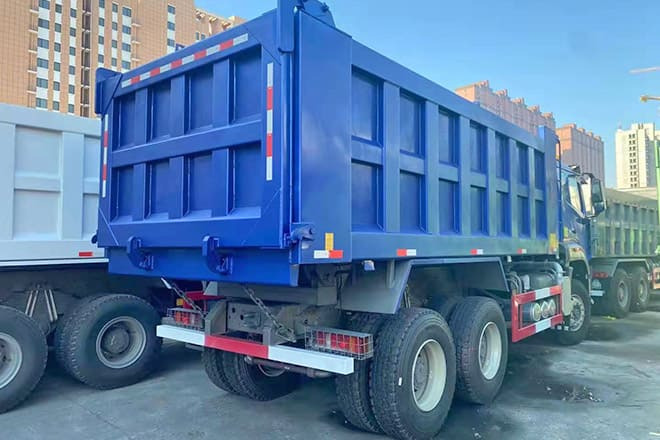 SINOTRUK Sinotruk Howo 380 New Dump Trucks for Sale in Côte d'Ivoire - Autocarro ribaltabile: foto 4 SINOTRUK Sinotruk Howo 380 New Dump Trucks for Sale in Côte d'Ivoire - Autocarro ribaltabile: foto 4