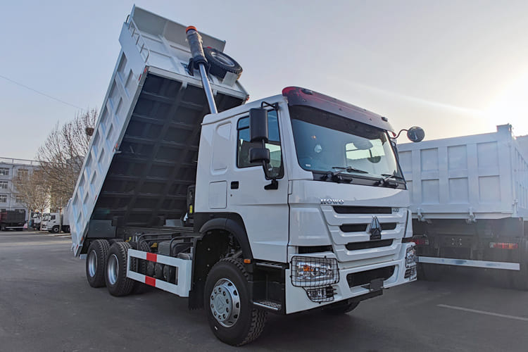 SINOTRUK Sinotruk Howo 6x4 Tipper Truck Price - Autocarro ribaltabile: foto 1 SINOTRUK Sinotruk Howo 6x4 Tipper Truck Price - Autocarro ribaltabile: foto 1