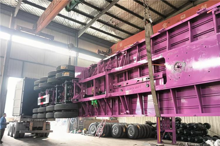 TITAN 4 Axle 40ft Flatbed Semi Trailer for Sale In Guam - Semirimorchio cassonato/ Pianale: foto 4 TITAN 4 Axle 40ft Flatbed Semi Trailer for Sale In Guam - Semirimorchio cassonato/ Pianale: foto 4