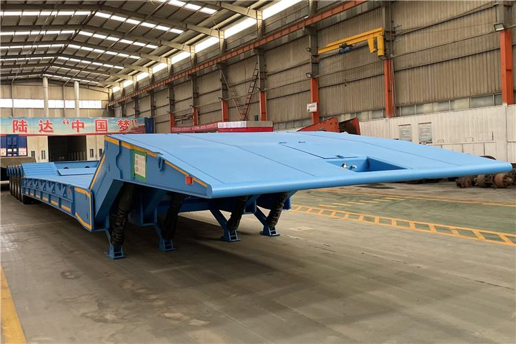 TITAN 4 Axle Folding Gooseneck Trailer for Sale In Zambia - Semirimorchio pianale ribassato: foto 3 TITAN 4 Axle Folding Gooseneck Trailer for Sale In Zambia - Semirimorchio pianale ribassato: foto 3