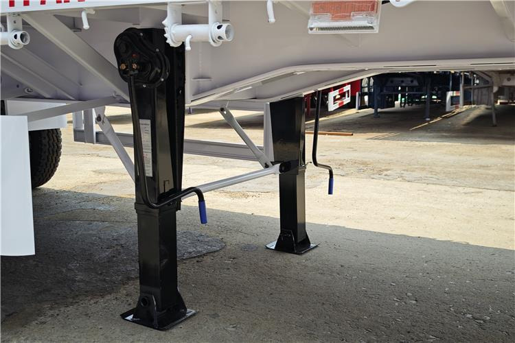 TITAN 4 Axle Livestock Truck Trailer for Sale In Guam - Semirimorchio trasporto bestiame: foto 4 TITAN 4 Axle Livestock Truck Trailer for Sale In Guam - Semirimorchio trasporto bestiame: foto 4