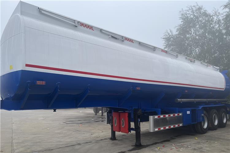 TITAN 45000 Liters Oil Tanker Trailer for Sale In Ghana - Semirimorchio cisterna: foto 3 TITAN 45000 Liters Oil Tanker Trailer for Sale In Ghana - Semirimorchio cisterna: foto 3