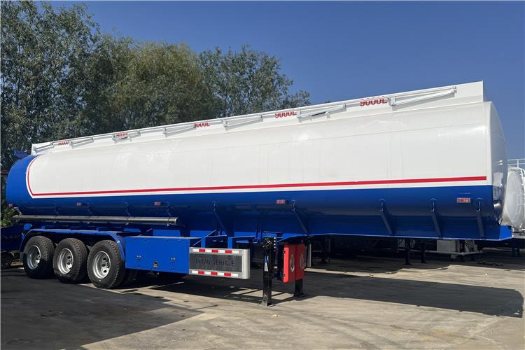 TITAN 45000 Liters Oil Tanker Trailer for Sale In Ghana - Semirimorchio cisterna: foto 1 TITAN 45000 Liters Oil Tanker Trailer for Sale In Ghana - Semirimorchio cisterna: foto 1