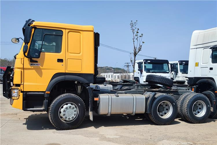 SINOTRUK CNHTC Howo Truck Tractor 400 HP 10 Wheeler for Sale In Malawi - Trattore stradale: foto 3 SINOTRUK CNHTC Howo Truck Tractor 400 HP 10 Wheeler for Sale In Malawi - Trattore stradale: foto 3