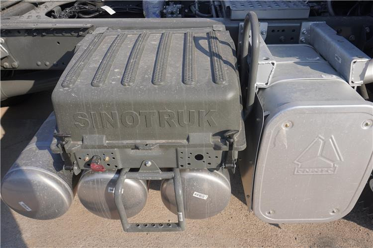 SINOTRUK Howo 430 Truck Head for Sale In Zambia - Trattore stradale: foto 5 SINOTRUK Howo 430 Truck Head for Sale In Zambia - Trattore stradale: foto 5