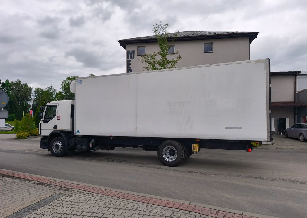 Renault GAMA D 18.320 chłodnia izoterma 18 palet sypialka - Autocarro frigorifero: foto 4 Renault GAMA D 18.320 chłodnia izoterma 18 palet sypialka - Autocarro frigorifero: foto 4