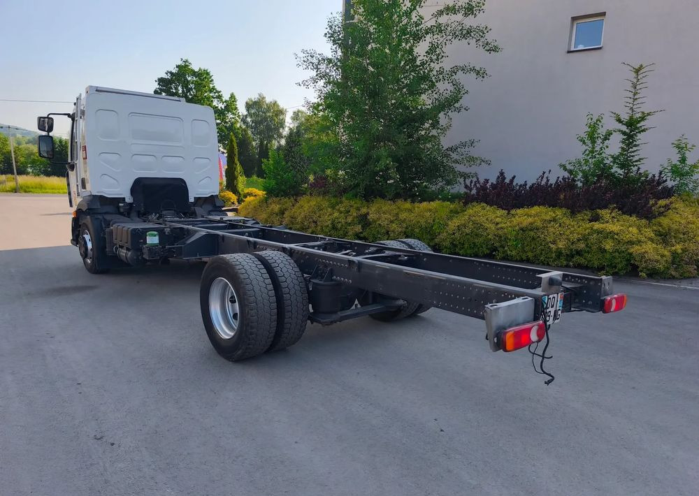 Renault Gama D 16.250 rama do zabudowy poduszka blokada mostu - Autocarro telaio: foto 4 Renault Gama D 16.250 rama do zabudowy poduszka blokada mostu - Autocarro telaio: foto 4