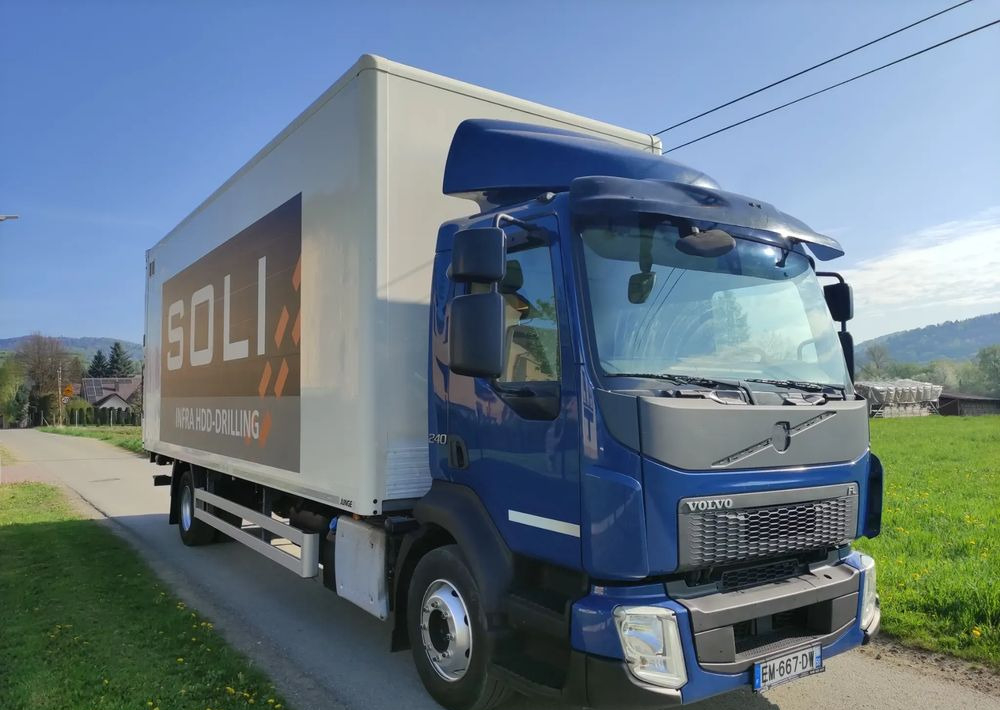 Volvo FL 12.240 klima blokada kontener 18 pal kurierka - Autocarro furgonato: foto 2 Volvo FL 12.240 klima blokada kontener 18 pal kurierka - Autocarro furgonato: foto 2
