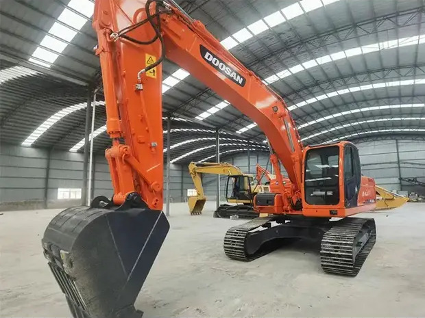 Escavatore cingolato 2022 Doosan DX225: foto 14