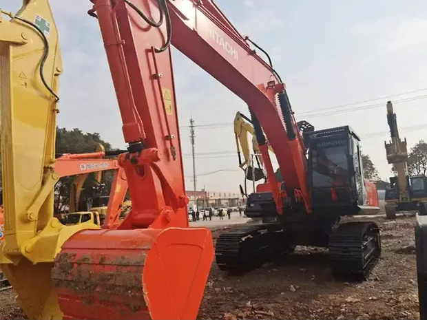 2022 Hitachi ZX350 - Escavatore cingolato: foto 2 2022 Hitachi ZX350 - Escavatore cingolato: foto 2