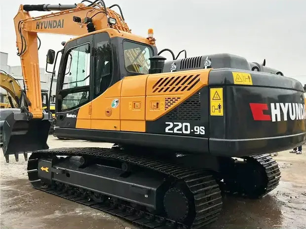 2022 Hyundai R220-9S - Escavatore cingolato: foto 1 2022 Hyundai R220-9S - Escavatore cingolato: foto 1