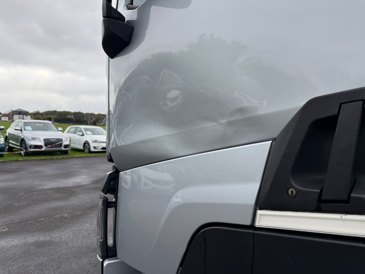 Trattore stradale RENAULT T: foto 18