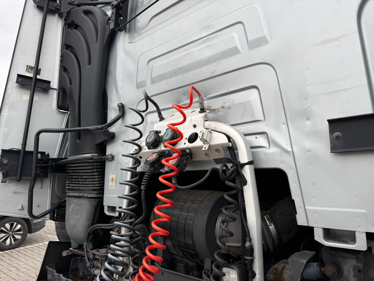 Trattore stradale RENAULT T: foto 7