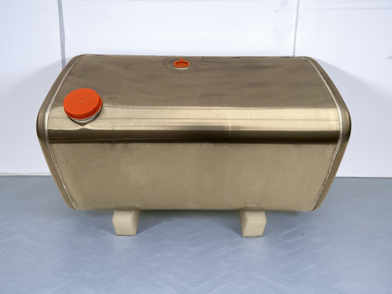 VOLVO - Serbatoio carburante: foto 1 VOLVO - Serbatoio carburante: foto 1