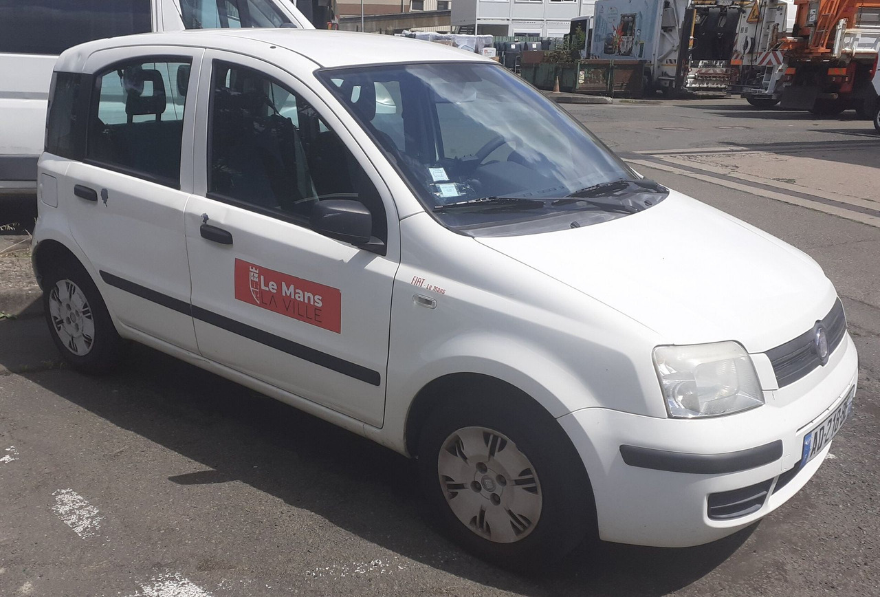 AD-218-BE - FIAT Panda 1.2 Dynamic - Autovettura: foto 4 AD-218-BE - FIAT Panda 1.2 Dynamic - Autovettura: foto 4