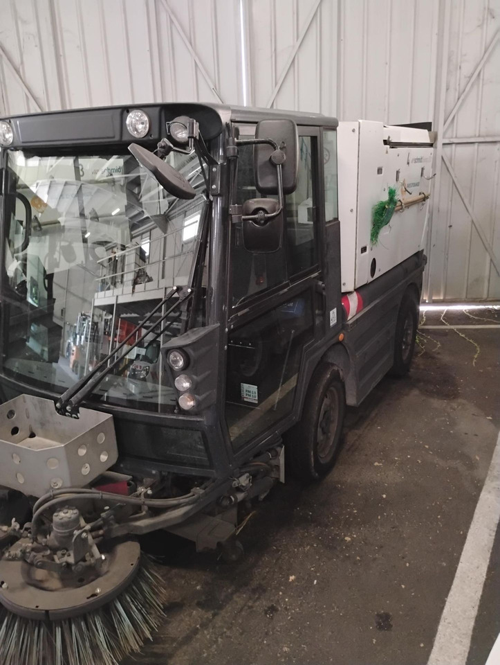 BALAYEUSE SWINGO 4 CATEGORIE VASP / DISPONIBLE A COMPTER DU - Spazzatrice stradale: foto 1 BALAYEUSE SWINGO 4 CATEGORIE VASP / DISPONIBLE A COMPTER DU - Spazzatrice stradale: foto 1