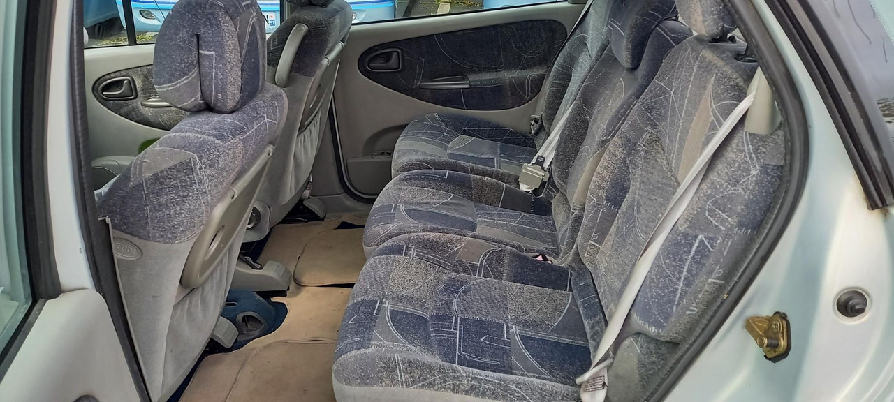 MEGANE ESSENCE (241) - Autovettura: foto 5 MEGANE ESSENCE (241) - Autovettura: foto 5