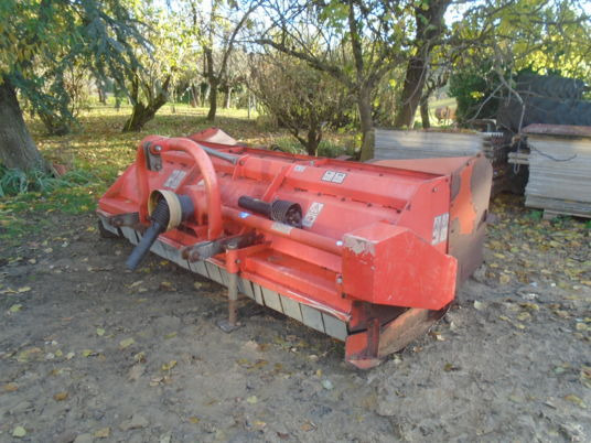 Kuhn BNG 270 - Trincia a martelli: foto 3 Kuhn BNG 270 - Trincia a martelli: foto 3