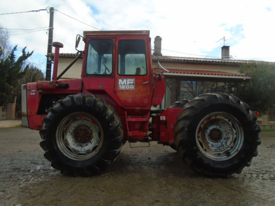 Massey Ferguson 1200 - Trattore: foto 1 Massey Ferguson 1200 - Trattore: foto 1