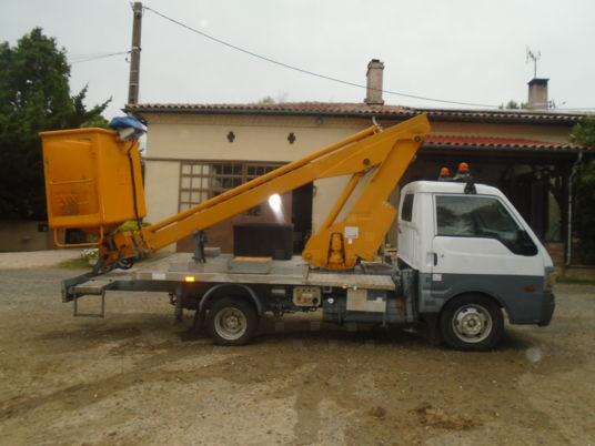 Piattaforma autocarrata Mazda bongo: foto 8