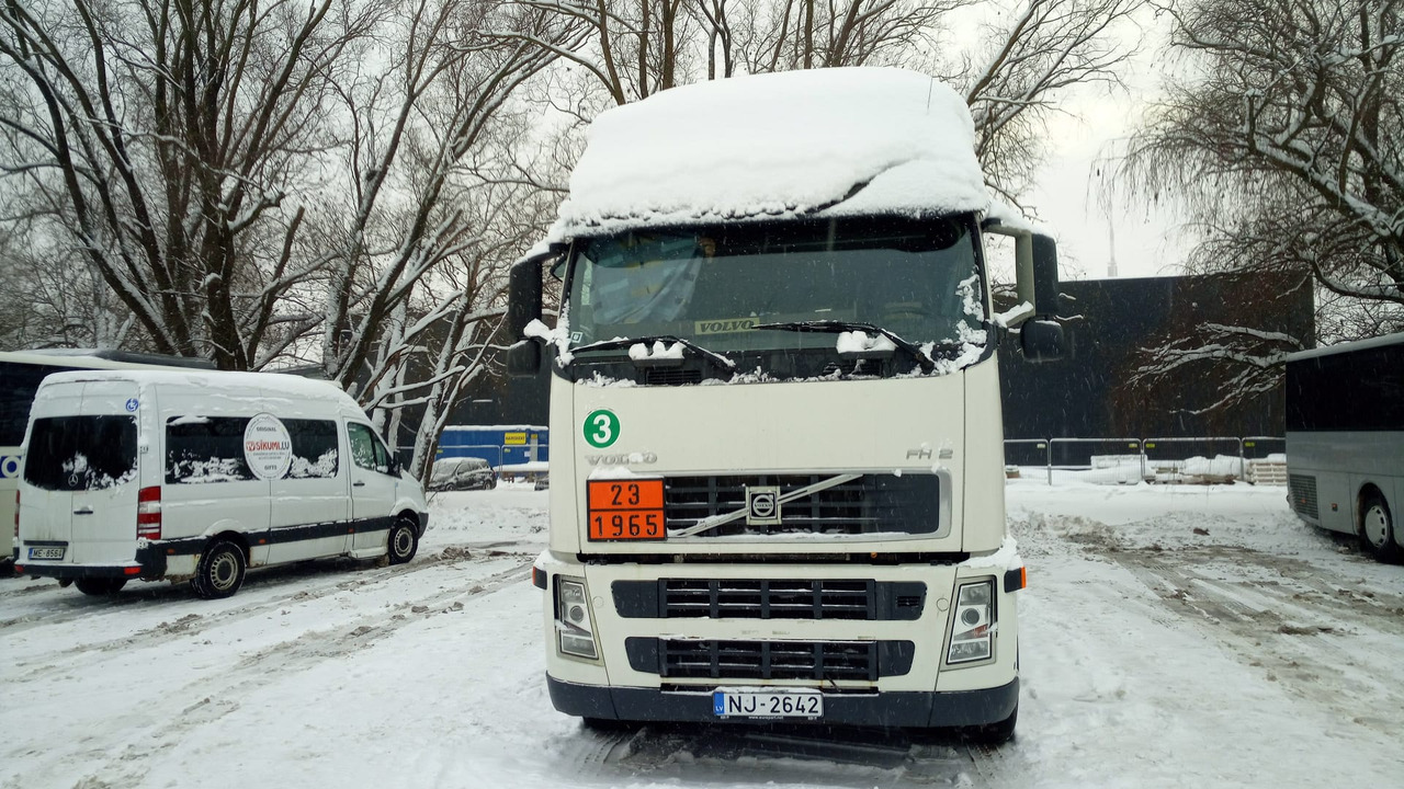LPG ADR unit for sale. VOLVO truck FH sold together with  semi-trailer gas tanke  - Trattore stradale: foto 3 LPG ADR unit for sale. VOLVO truck FH sold together with  semi-trailer gas tanke  - Trattore stradale: foto 3