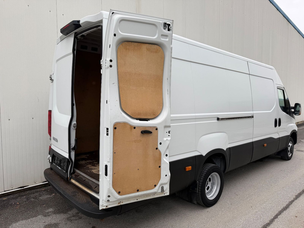 Iveco Daily 50C15 Maxi 3,0HPI 3,5T - Furgone chiuso: foto 5 Iveco Daily 50C15 Maxi 3,0HPI 3,5T - Furgone chiuso: foto 5