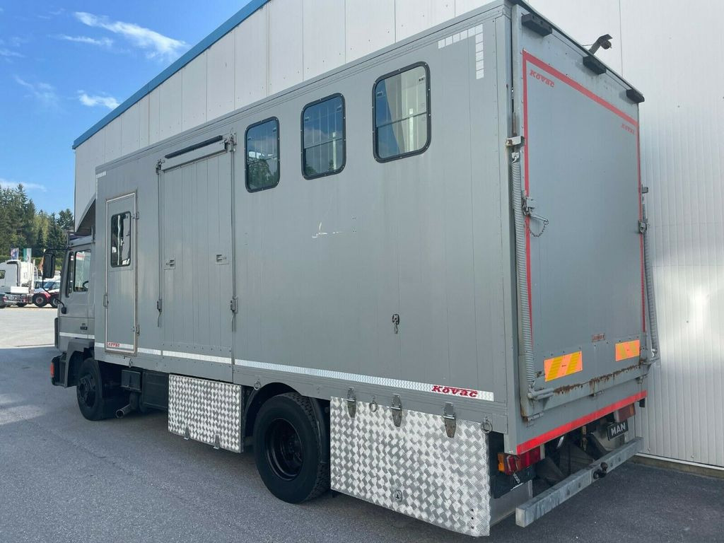 MAN 12.192 Pferdetransporter MAN 12.192 Pferdetransporter - Van trasporto cavalli: foto 4 MAN 12.192 Pferdetransporter MAN 12.192 Pferdetransporter - Van trasporto cavalli: foto 4