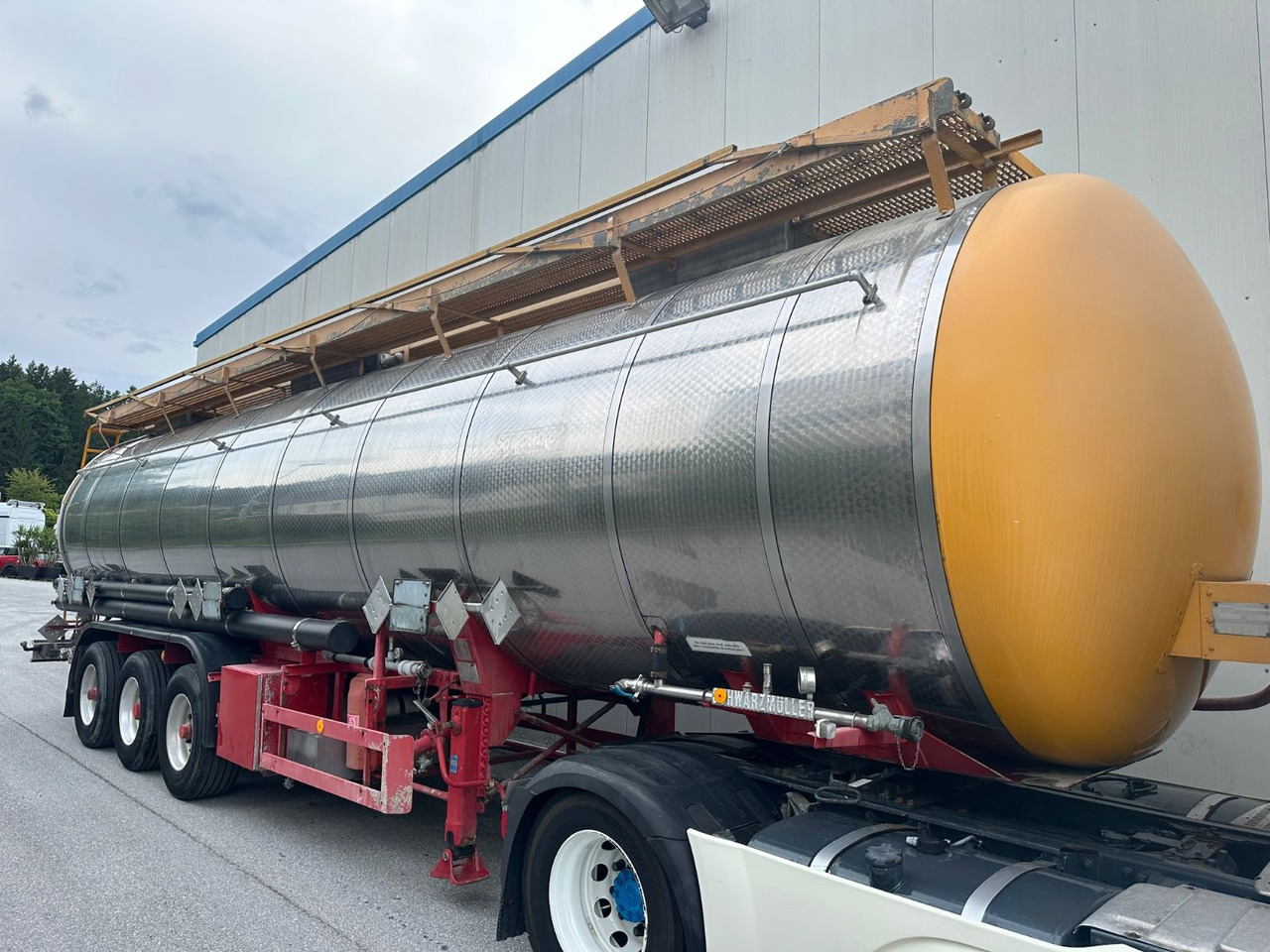 Schwarzmüller Chemi L4BH 42050L Lift BPW - Semirimorchio cisterna: foto 2 Schwarzmüller Chemi L4BH 42050L Lift BPW - Semirimorchio cisterna: foto 2