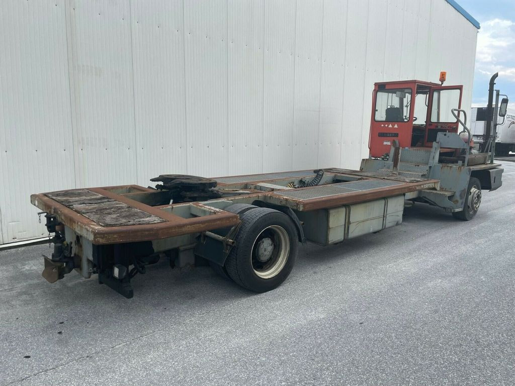 Terberg YT17 Mafi Wiesel Wechsler Terberg YT17 Mafi Wiesel Wechsler - Autocarro portacontainer/ Caisse interchangeable: foto 4 Terberg YT17 Mafi Wiesel Wechsler Terberg YT17 Mafi Wiesel Wechsler - Autocarro portacontainer/ Caisse interchangeable: foto 4