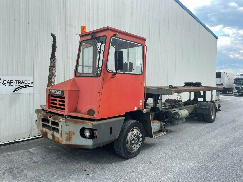 Terberg YT17 Mafi Wiesel Wechsler Terberg YT17 Mafi Wiesel Wechsler - Autocarro portacontainer/ Caisse interchangeable: foto 1 Terberg YT17 Mafi Wiesel Wechsler Terberg YT17 Mafi Wiesel Wechsler - Autocarro portacontainer/ Caisse interchangeable: foto 1