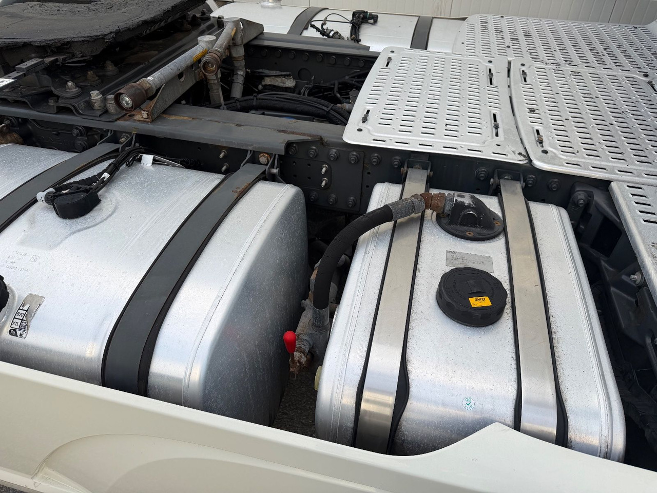 DAF XF 530 Vollausstattung Vollluft 2l-Hydraulik - Trattore stradale: foto 5 DAF XF 530 Vollausstattung Vollluft 2l-Hydraulik - Trattore stradale: foto 5