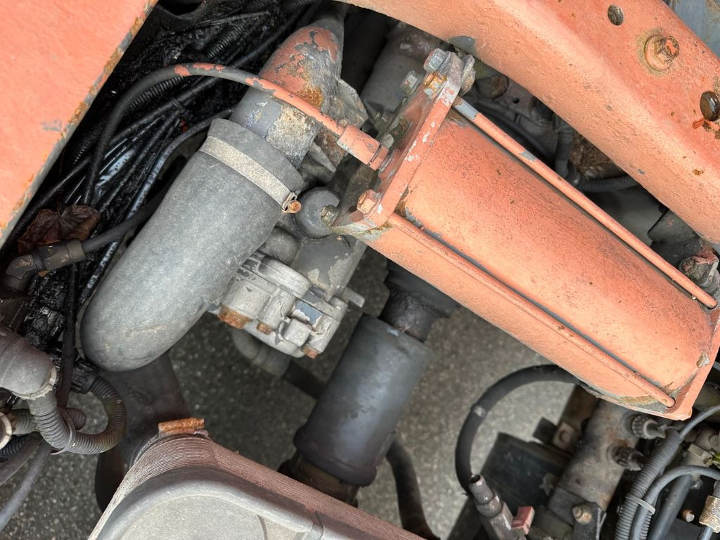 Scania 144/530 Retarder Schalter Scania 144/530 Retarder Schalter - Trattore stradale: foto 5 Scania 144/530 Retarder Schalter Scania 144/530 Retarder Schalter - Trattore stradale: foto 5