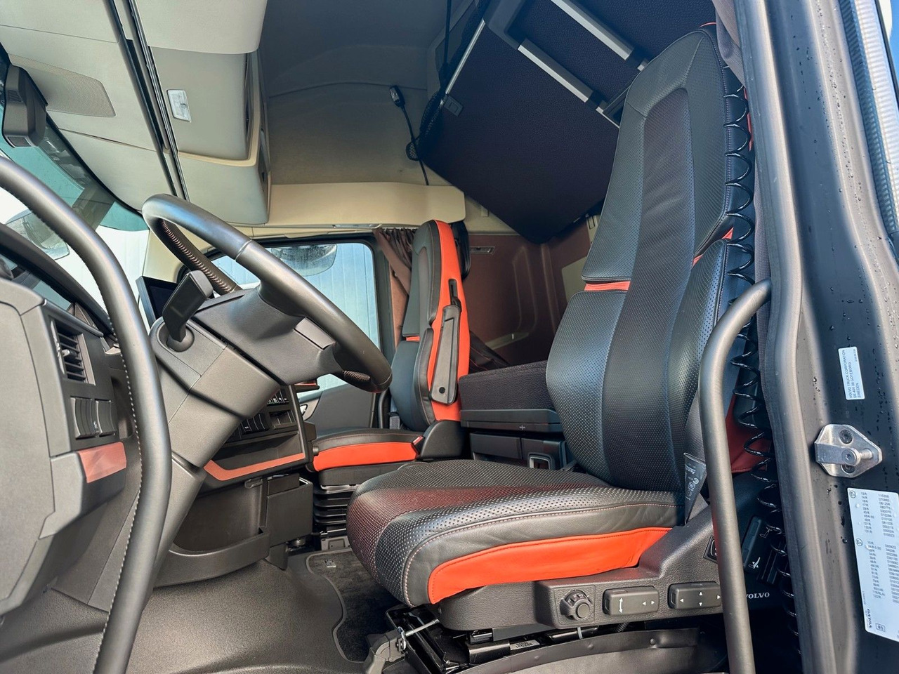 Volvo FH 750 XL Retarder Vollausstattung - Trattore stradale: foto 5 Volvo FH 750 XL Retarder Vollausstattung - Trattore stradale: foto 5