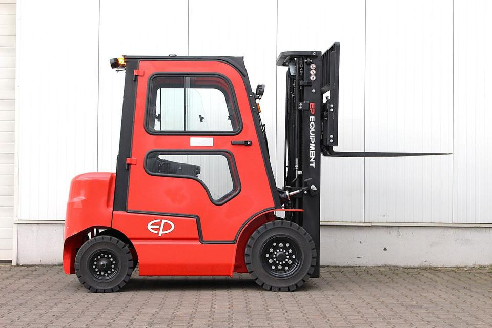 EP EFL252 Triplex Li-ion 111Std. - Carrello elevatore elettrico: foto 3 EP EFL252 Triplex Li-ion 111Std. - Carrello elevatore elettrico: foto 3