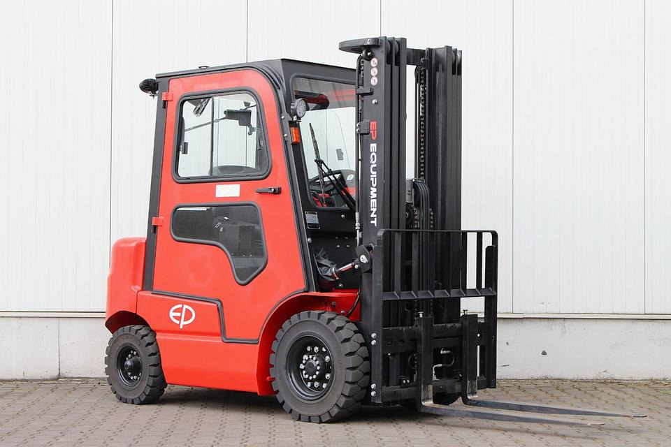 EP EFL252 Triplex Li-ion 111Std. - Carrello elevatore elettrico: foto 2 EP EFL252 Triplex Li-ion 111Std. - Carrello elevatore elettrico: foto 2