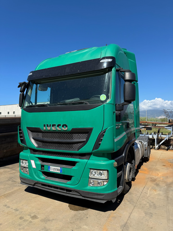 IVECO 440T/P - Trattore stradale: foto 3 IVECO 440T/P - Trattore stradale: foto 3