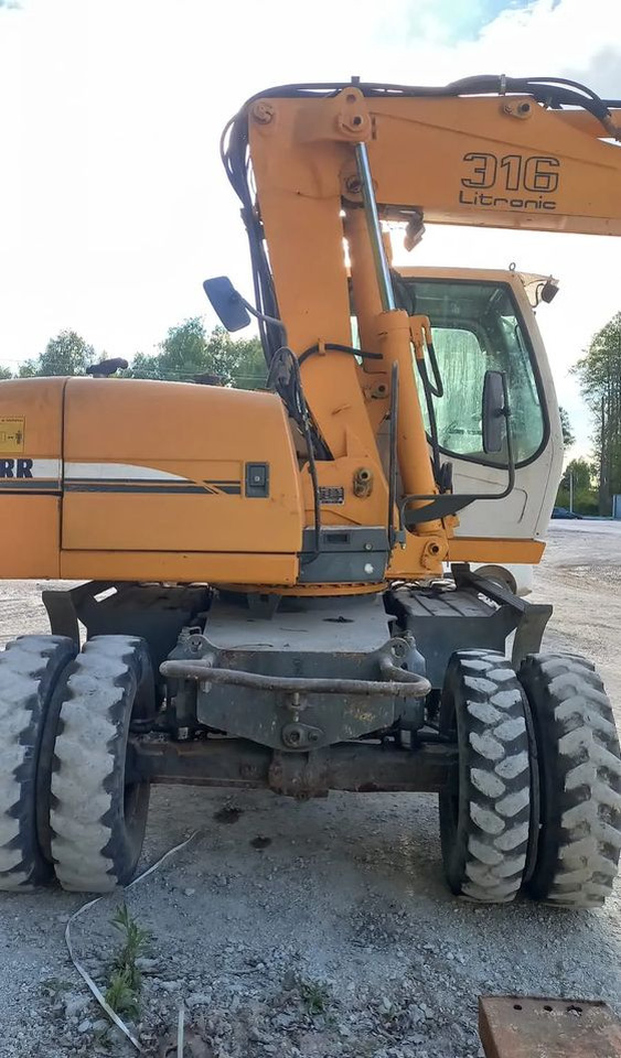 Liebherr A316 - Escavatore gommato: foto 3 Liebherr A316 - Escavatore gommato: foto 3