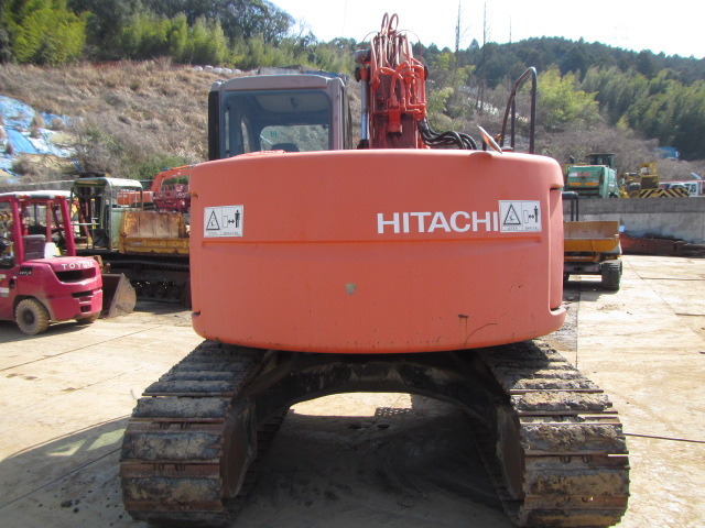 HITACHI ZX135USK - Escavatore cingolato: foto 3 HITACHI ZX135USK - Escavatore cingolato: foto 3