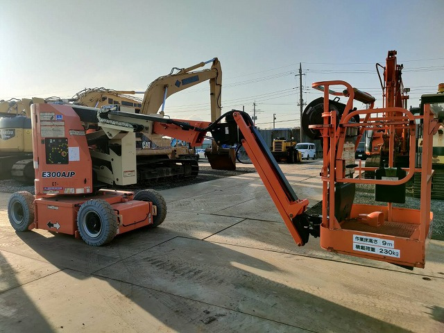 JLG E300AJP - Piattaforma articolata: foto 3 JLG E300AJP - Piattaforma articolata: foto 3