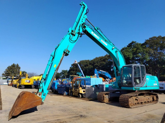 KOBELCO SK200-9 - Escavatore cingolato: foto 1 KOBELCO SK200-9 - Escavatore cingolato: foto 1