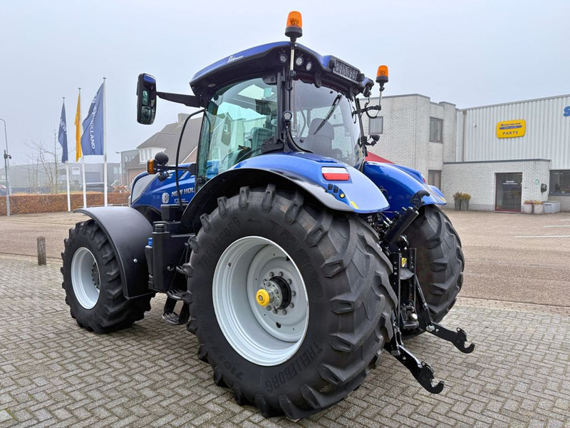 New Holland T7.270AC Stage V - Trattore: foto 2 New Holland T7.270AC Stage V - Trattore: foto 2