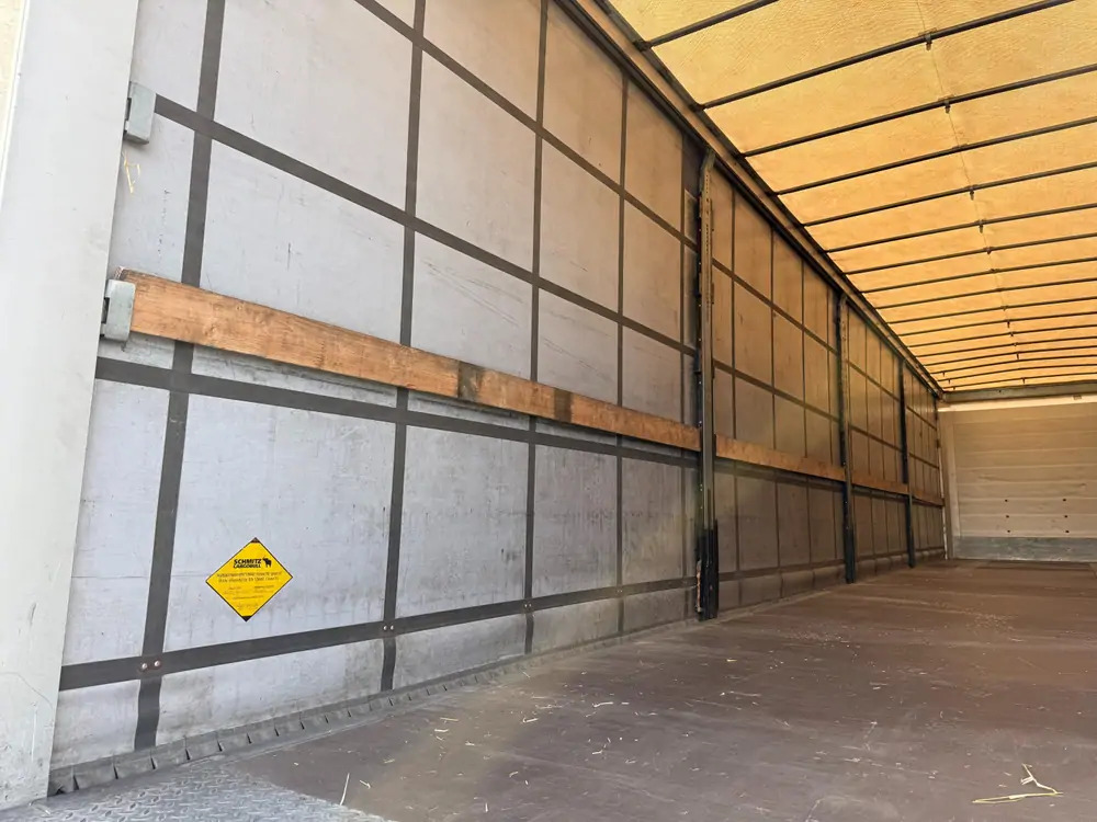 Semirimorchio centinato Schimtz Cargobull SCB*S3T*Tautliner: foto 14 Semirimorchio centinato Schimtz Cargobull SCB*S3T*Tautliner: foto 14