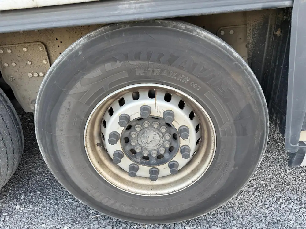 Semirimorchio centinato Schimtz Cargobull SCB*S3T*Tautliner: foto 9 Semirimorchio centinato Schimtz Cargobull SCB*S3T*Tautliner: foto 9